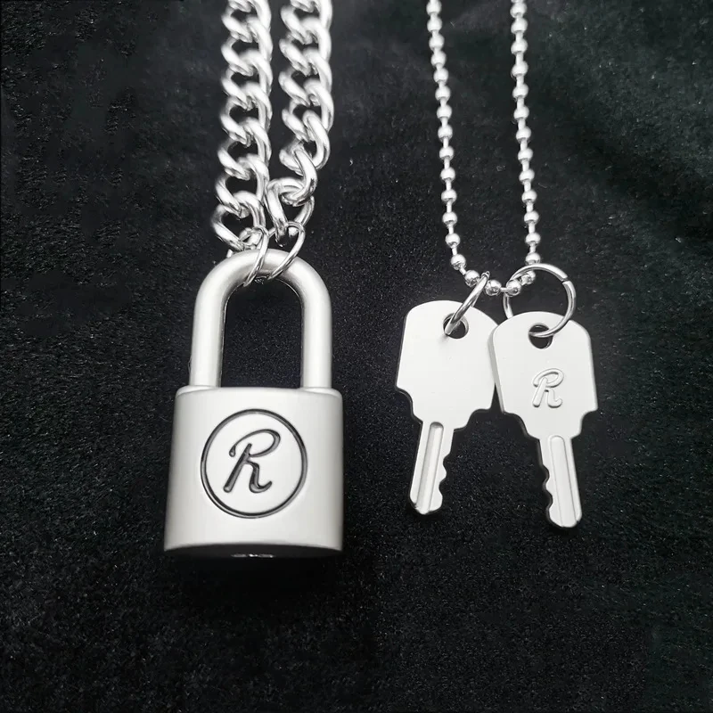 Anime NANA Necklace Oosaki Nana Honjo Ren Key R Lock Unisex Punk Pendant Cosplay Vintage Matte Choker Jewelry Accessories