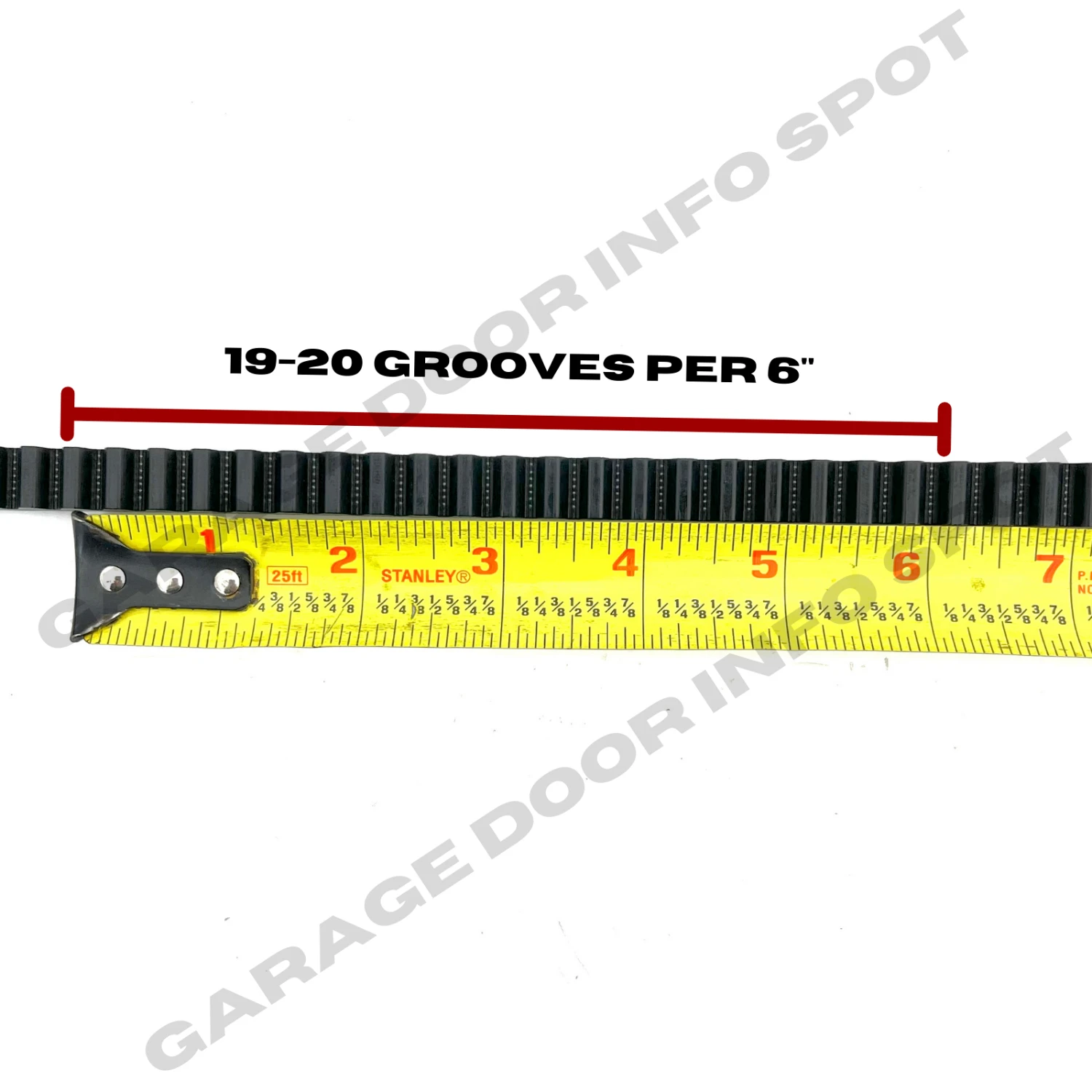 Candeeiro de mesa sofisticado e moderno com toque glamoroso para decoração de qualquer quarto. A impressionante acabamento metálico complementa vários estilos