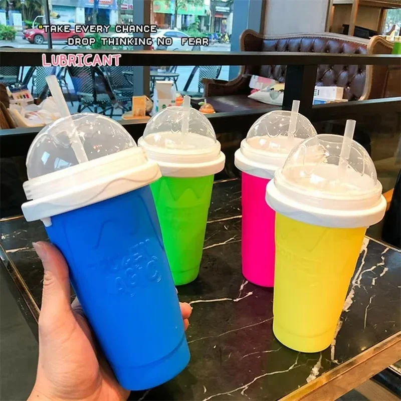 

Quickly Make Smoothie Cups Large Capacity Homemade Smoothies Juice Ice Cream Milkshake Squeeze Bottle Cooling Cup with Spoon
