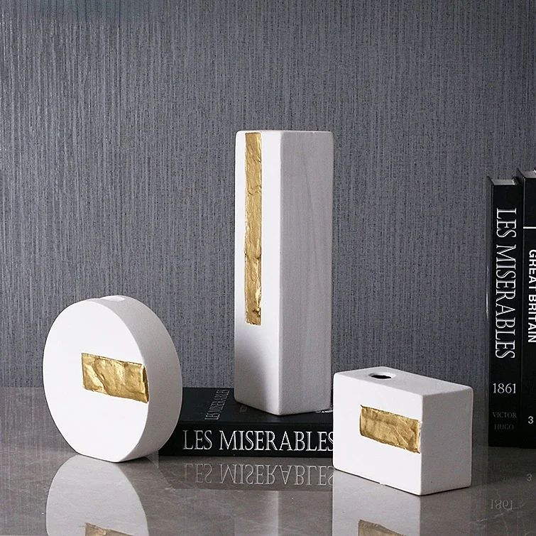 

Square Round Ceramic Vase Simple Luxury Joaquin Matte Porcelain Vase White and Gold Vase