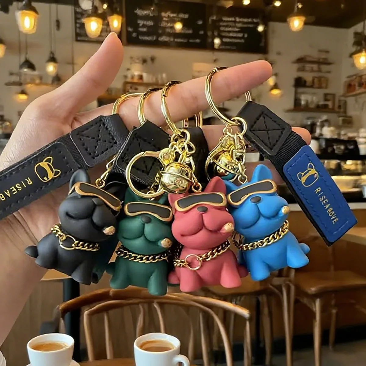 Llaveros de Bulldog geniales y modernos, lindos colgantes de resina para perros, llaveros de coche, colgantes para parejas, regalos pequeños