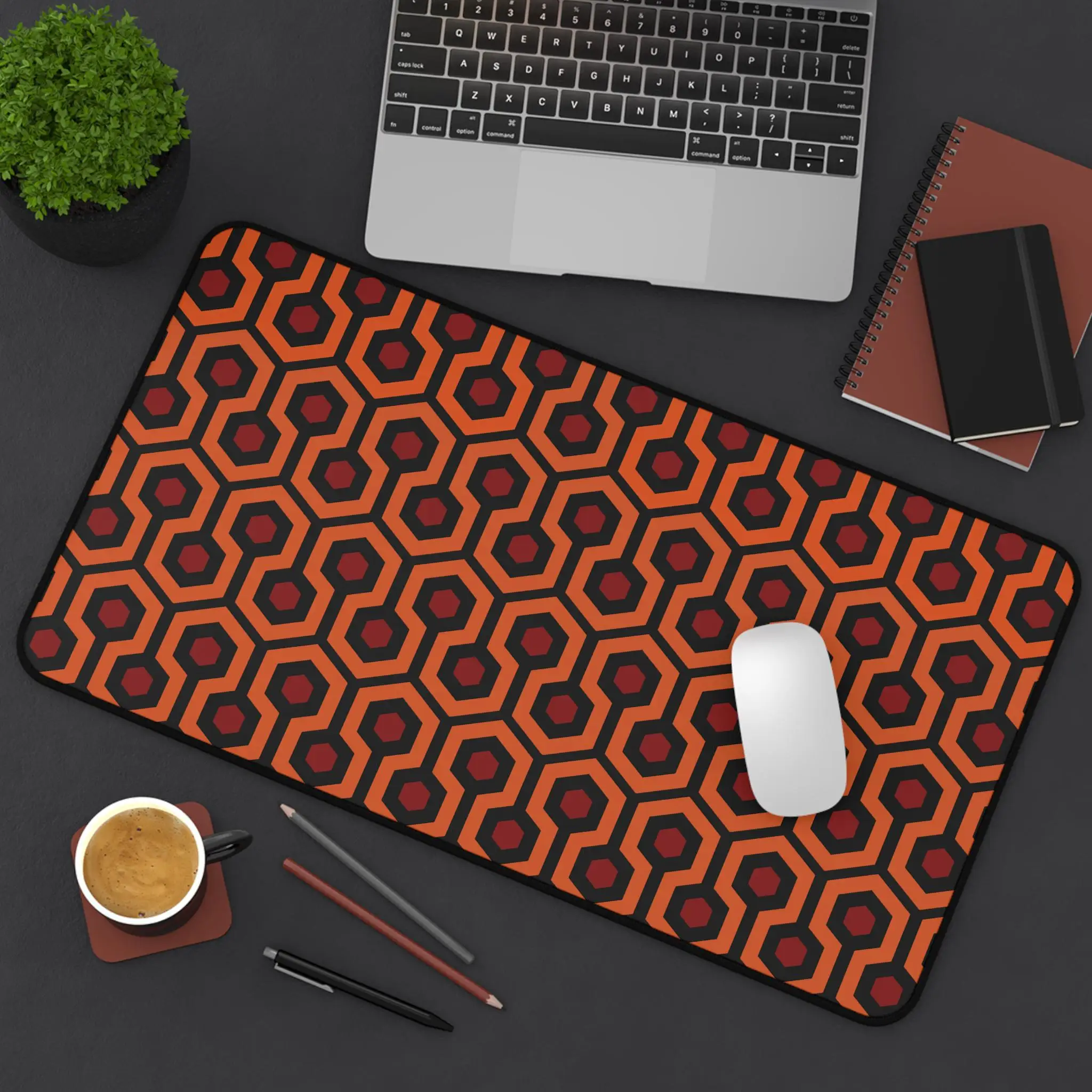 لوحة ماوس الفندق Overlook، Ollook Hotel Deskmat، Jack Shining Rug Pattern Horror Movie Goth Keyboard MouseMat Mousepad لأجهزة الكمبيوتر المحمول
