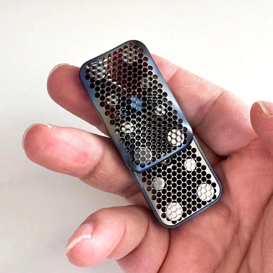 슬라이드조이EDCSkellyVerkk 티타늄 합금 베이크드 코랄 할로우 코랄 마그네틱 무제한 위치 핑거팁 푸시 카드 스트레스 해소 장난감