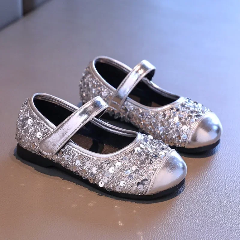 Scarpe da principessa in pelle per ragazze paillettes di lusso scarpe causali per bambini primavera autunno moda scarpe basse versatili per bambini fondo morbido