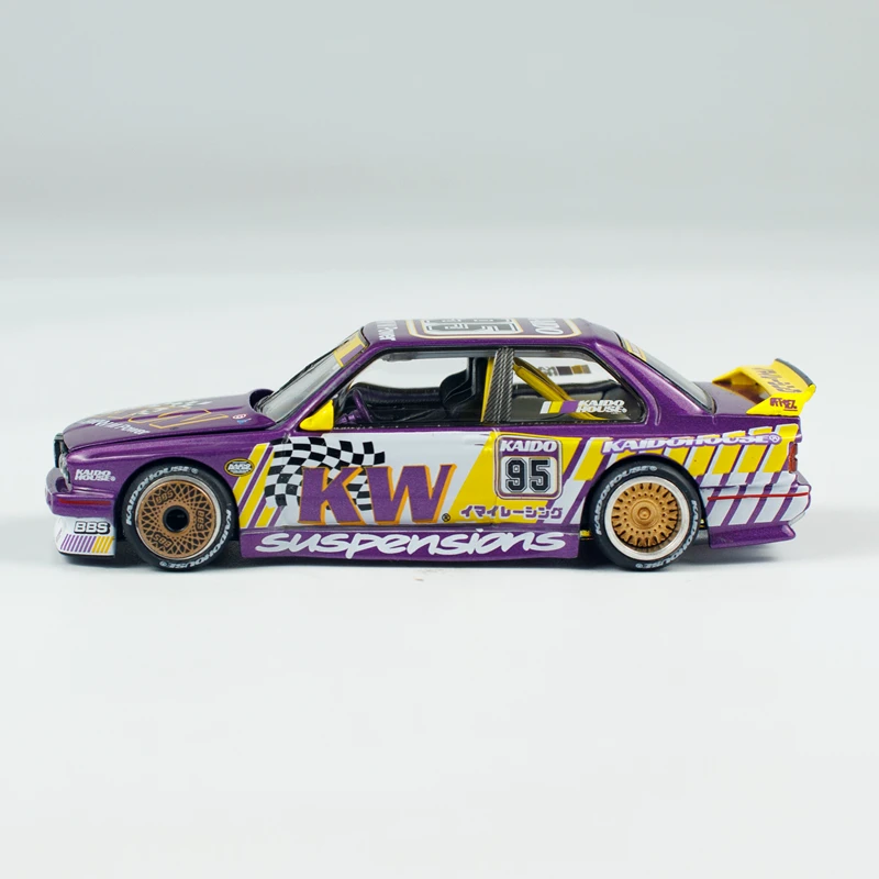 1-64m3-e30-v1-new-product-in-stockalloy-die-cast-miniature-simulation-car-collectible-toy-modelboys'-collection-festival-gift