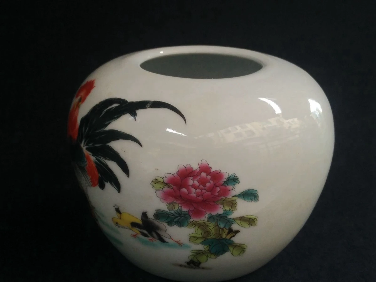 YIZHU CULTUER ART Size 4.2 Inch Old Chinese Porcelain Painting Flower Chicken Family Jar Decoration Gift Collection