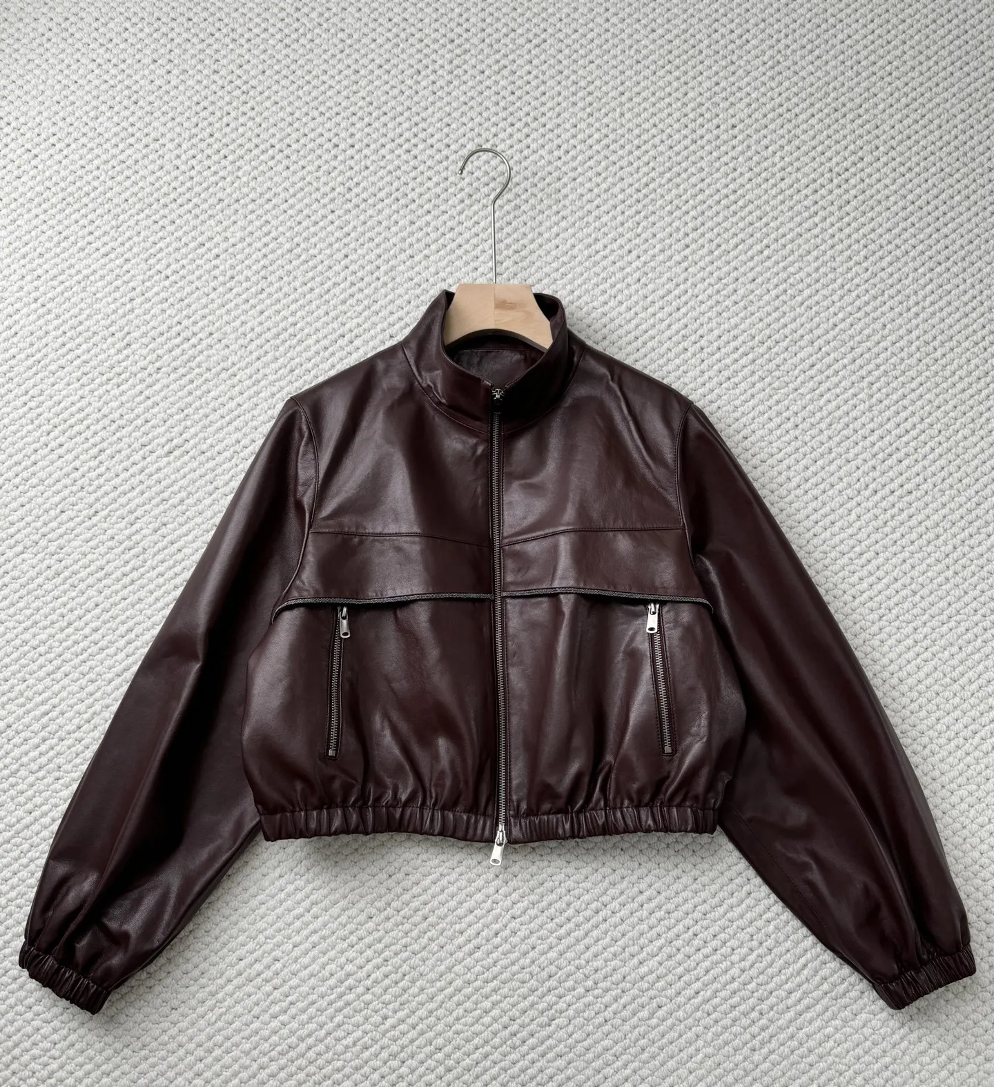 

Spring And Summer New High Quality Fashion Retro Stand Collar Short Beaded Leather Jacket For Women