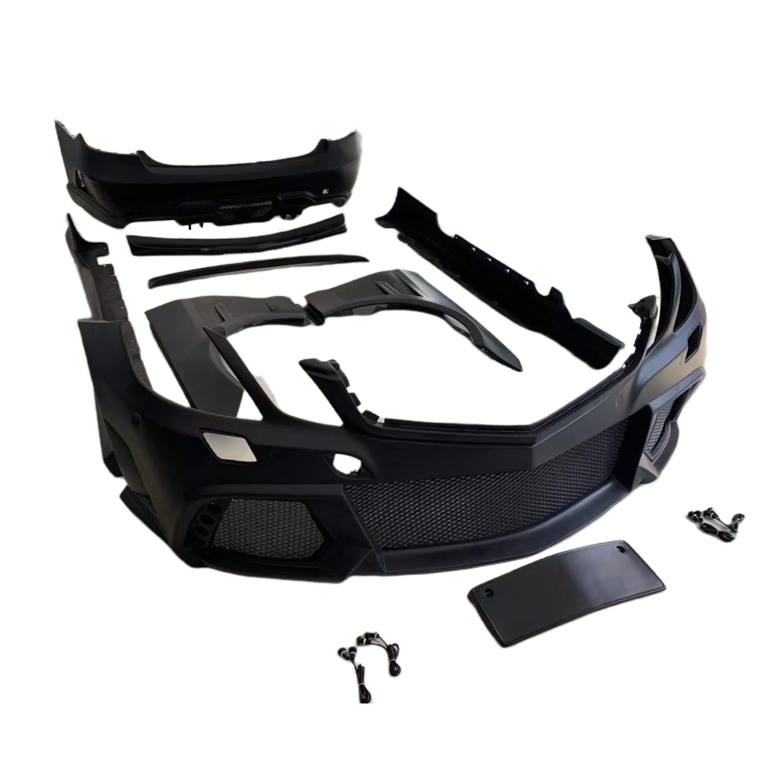 Suitable for Modification of  W207 E-Class E200 E260 E350 with WALD Large Body Kit Two Doors of Convertible Version