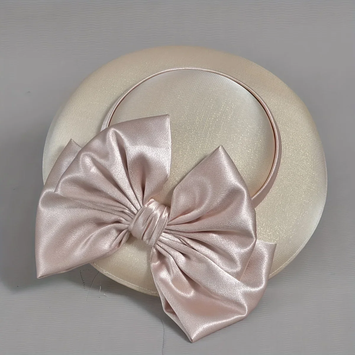 Elegant French Style Fascinator Hats for Women Vintage Dome Top Hats with Satin Bow Perfect for Weddings Birthday Parties Events