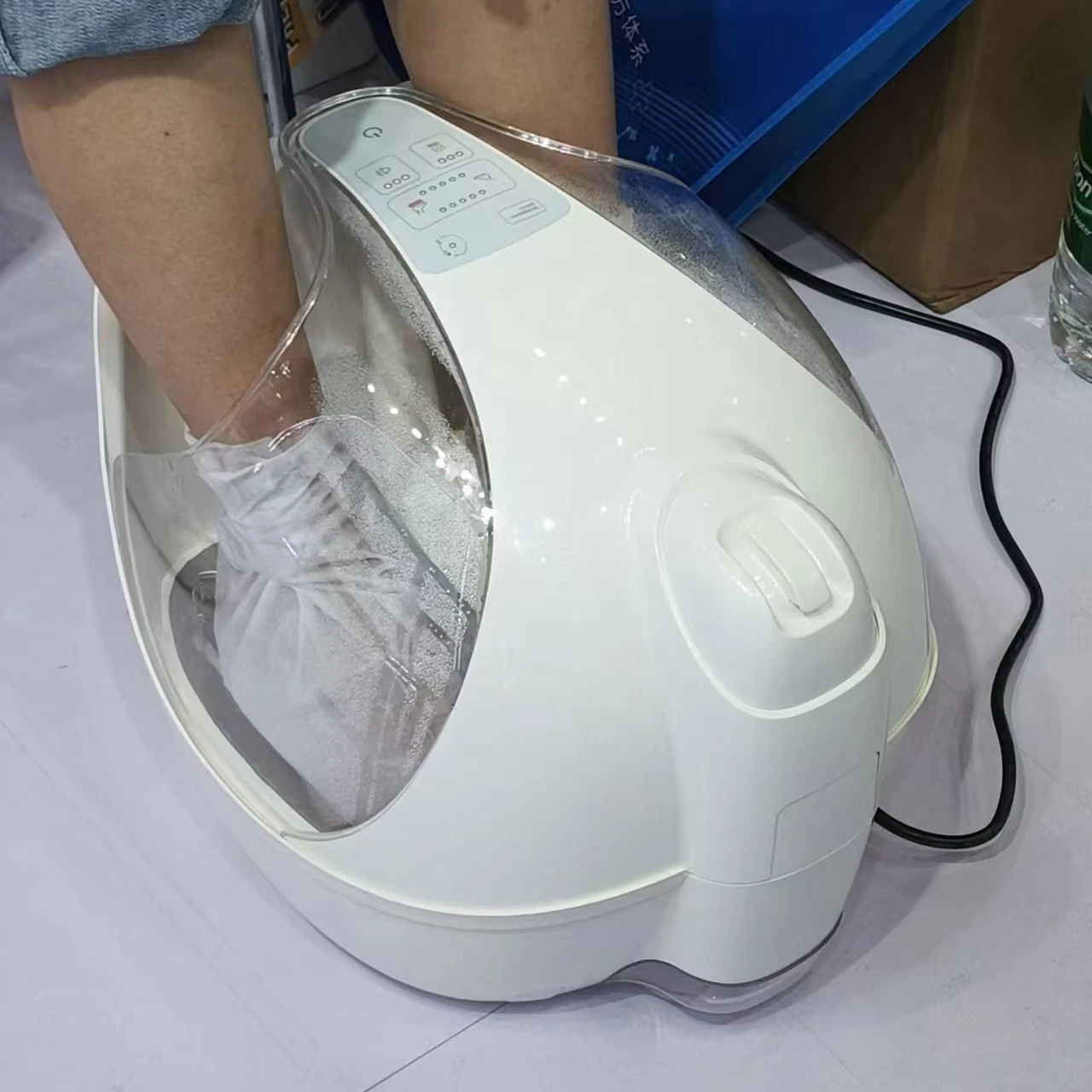 

New Arrival Dual Rejuvenation Light Therapy System Feet Care Space Capsule Foot Nail Beauty Device with Ozone Pure System
