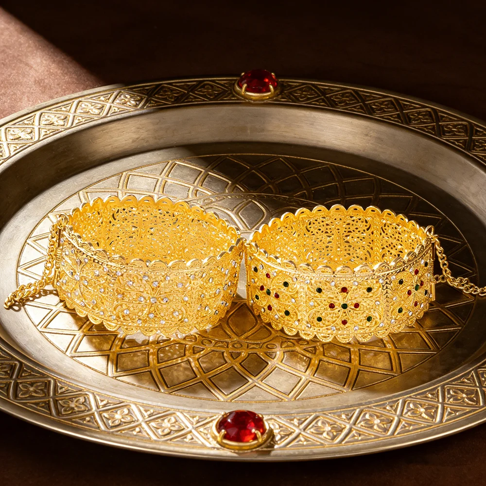 

Hollow Carved Butterfly Inlaid Bracelet, Middle Eastern Vintage Palace-Style Bridal Formal Wedding Banquet Accessory