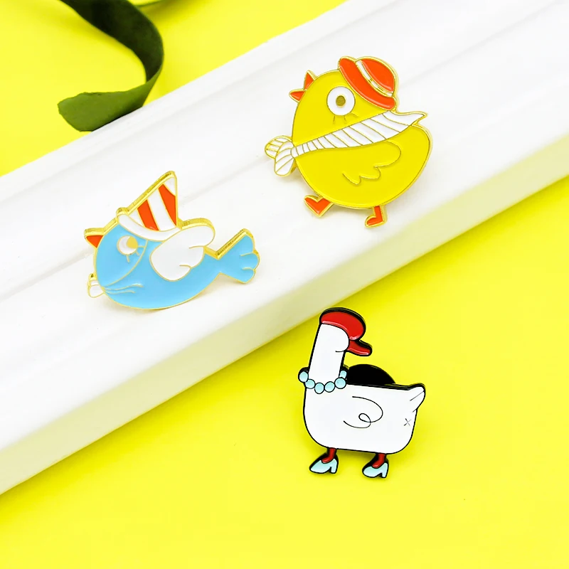 Pins Big White Goose Lady blue Bird Dove Seagull Chick Funny Brooches Lapel Jewelry Gift For Kid Friend Cartoon Animal Enamel