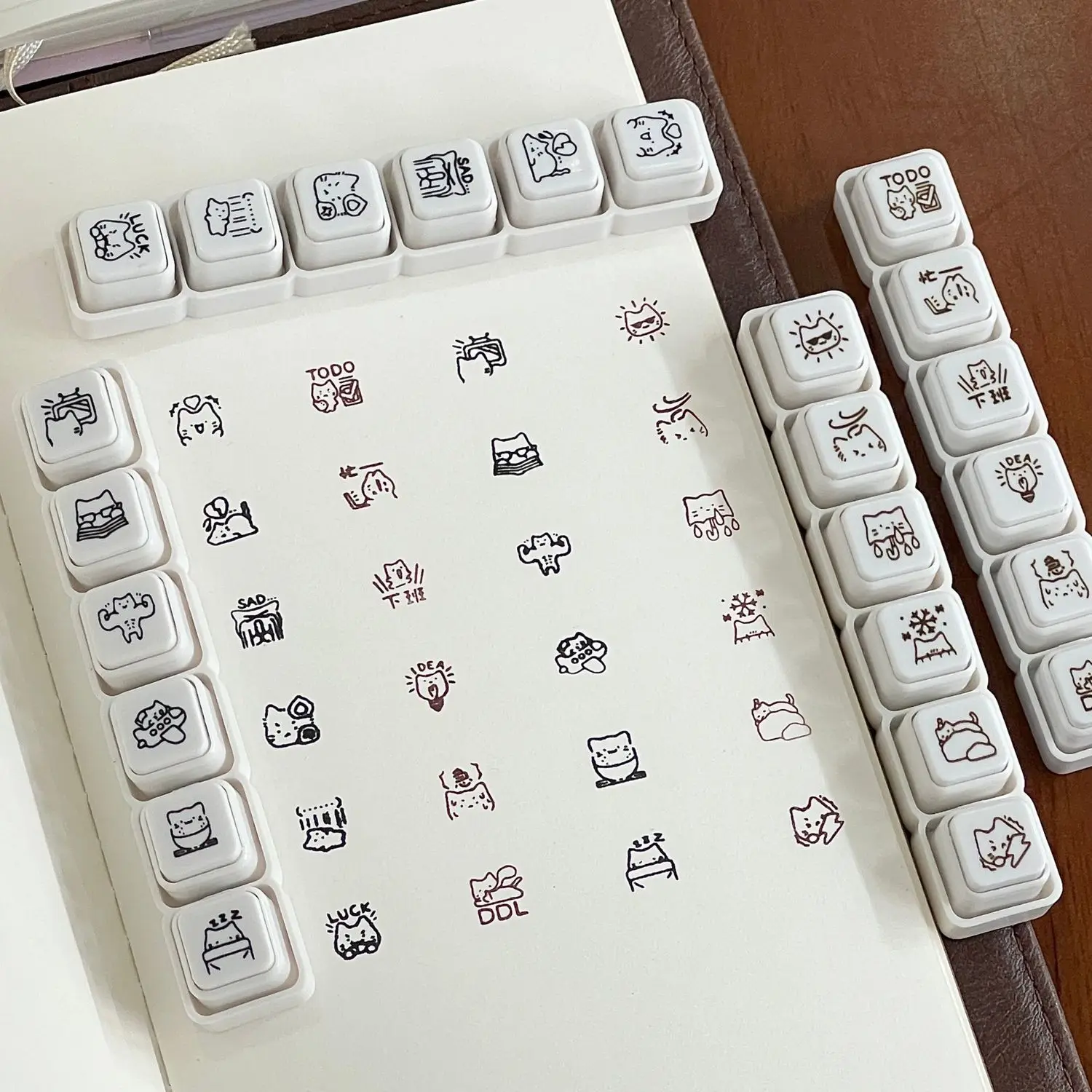 Detachable Six-Piece Cute Cat Daily Stamps, Light-Sensitive Push Stamps for Mood Tracking, DIY Decorative Supplies