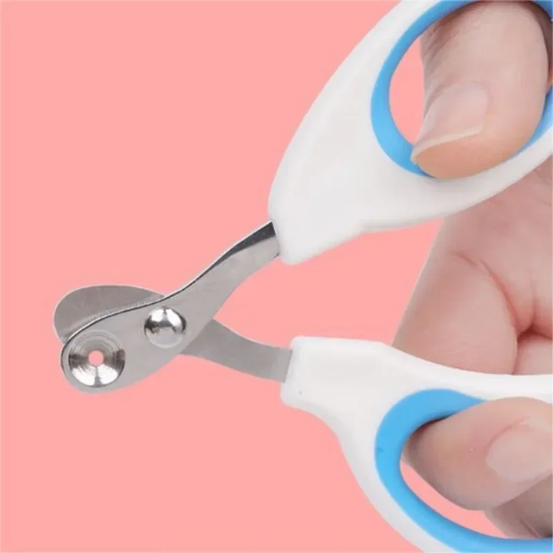 1PC Cat Nail Clippers With Round Holes Pet Dog And Cat Nail Clippers Anti-bleeding Cat Nail Clippers Anti-accidental Injury