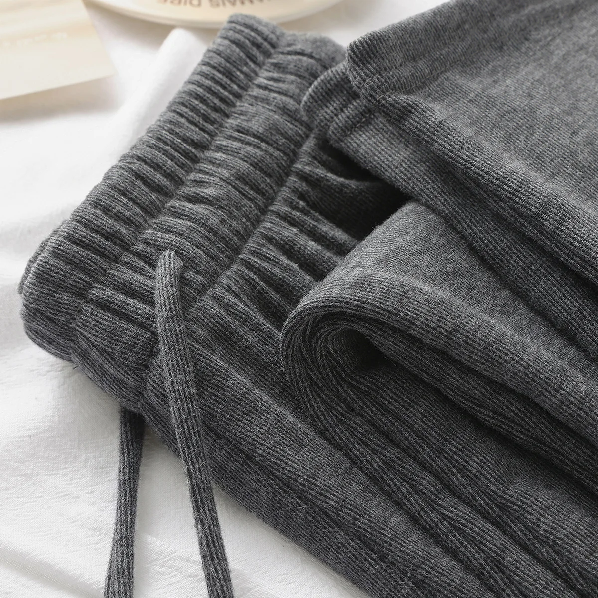 

Женские повседневные широкие брюки, темно-серые, 2025 г., универсальные вязаные клейкие мягкие свободные брюки прямого кроя, зима-осень, новый стиль