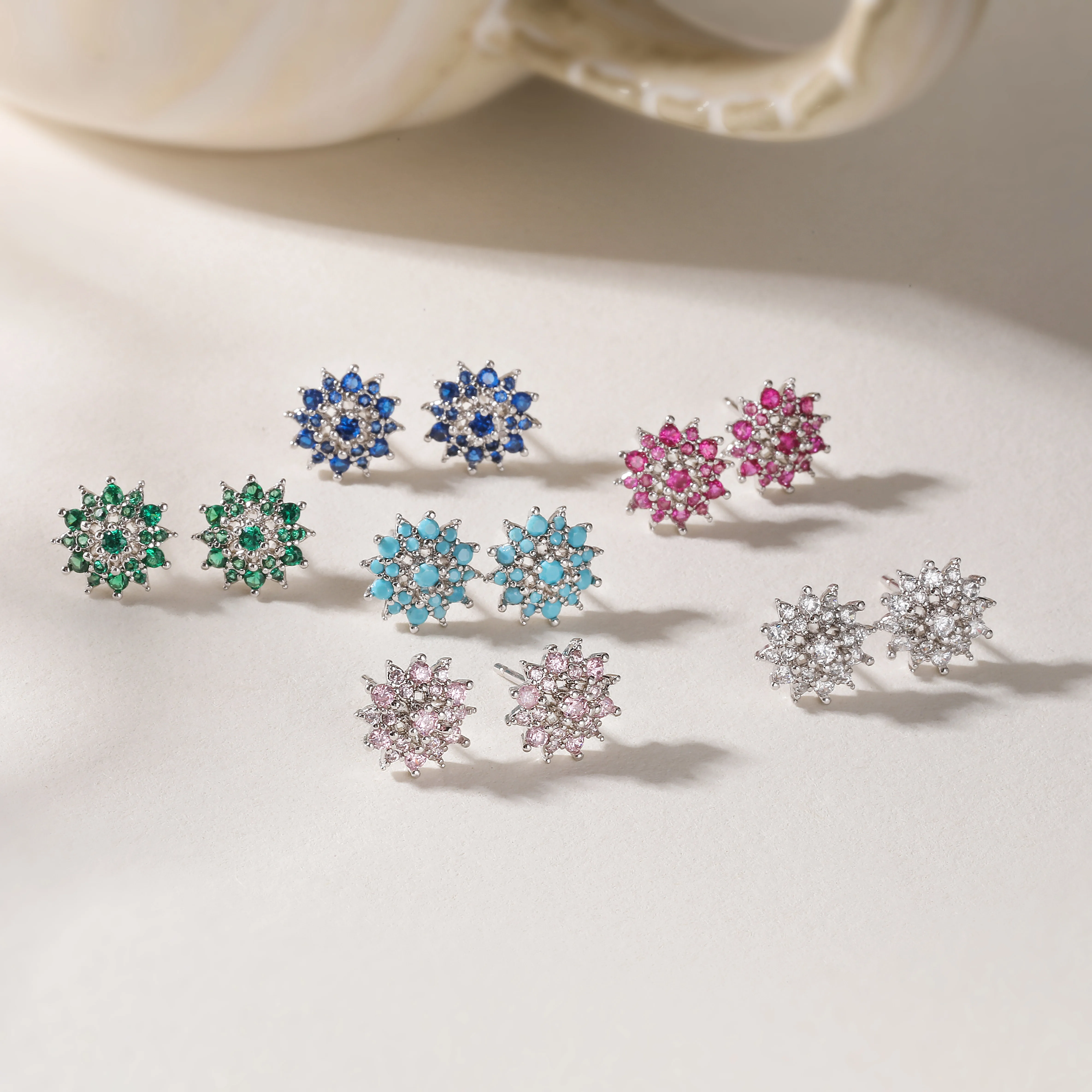 HECHENG، أقراط فاخرة متألقة تشيكوسلوفاكيا عباد الشمس، مجموعة هدايا مجوهرات عصرية للسيدات لحفلات الولائم، زوج واحد