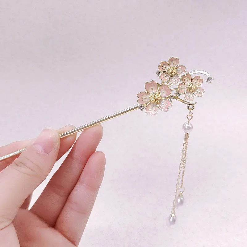 

Chinese-style enamel three-flower hairpin, classical charm, updo tassel hairpin, retro and niche cheongsam hair accessory