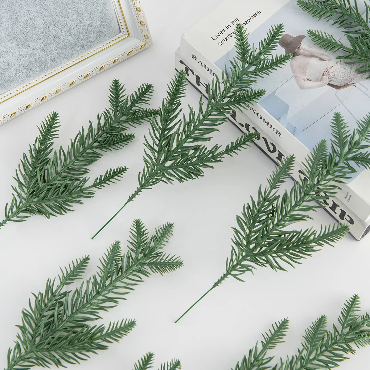 

5PCS/10PCS Christmas tree wreath accessories Christmas pine needles Artificial plastic plantdecor home festival Outdoor Garden