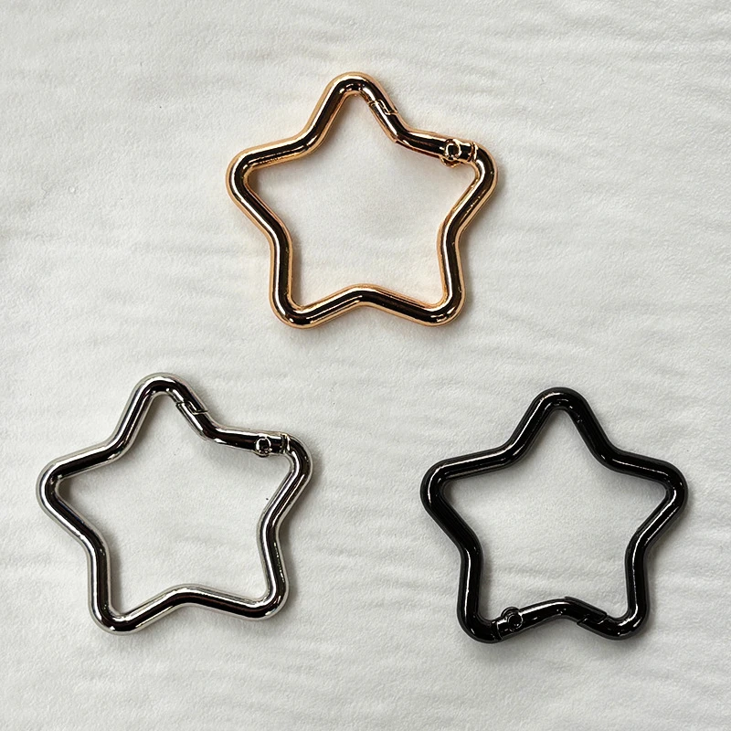 1 قطعة مشبك سلسلة مفاتيح من الألومنيوم على شكل نجمة خماسية