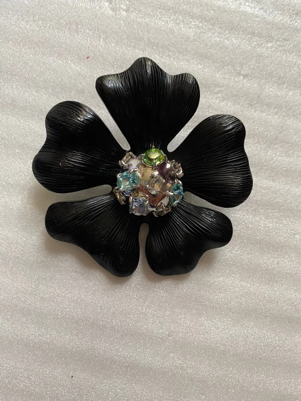 European and American Genius Designers Create Fashionable Sunflower Brooches