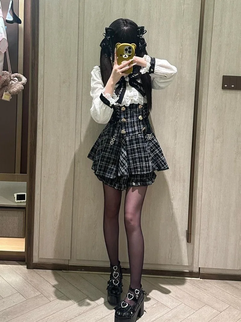 

Spring and Summer New Gothic Style Girl Plaid Dress Temperament Shorts Set Subcultural Cute Girl Two Piece Sets Womens Outifits