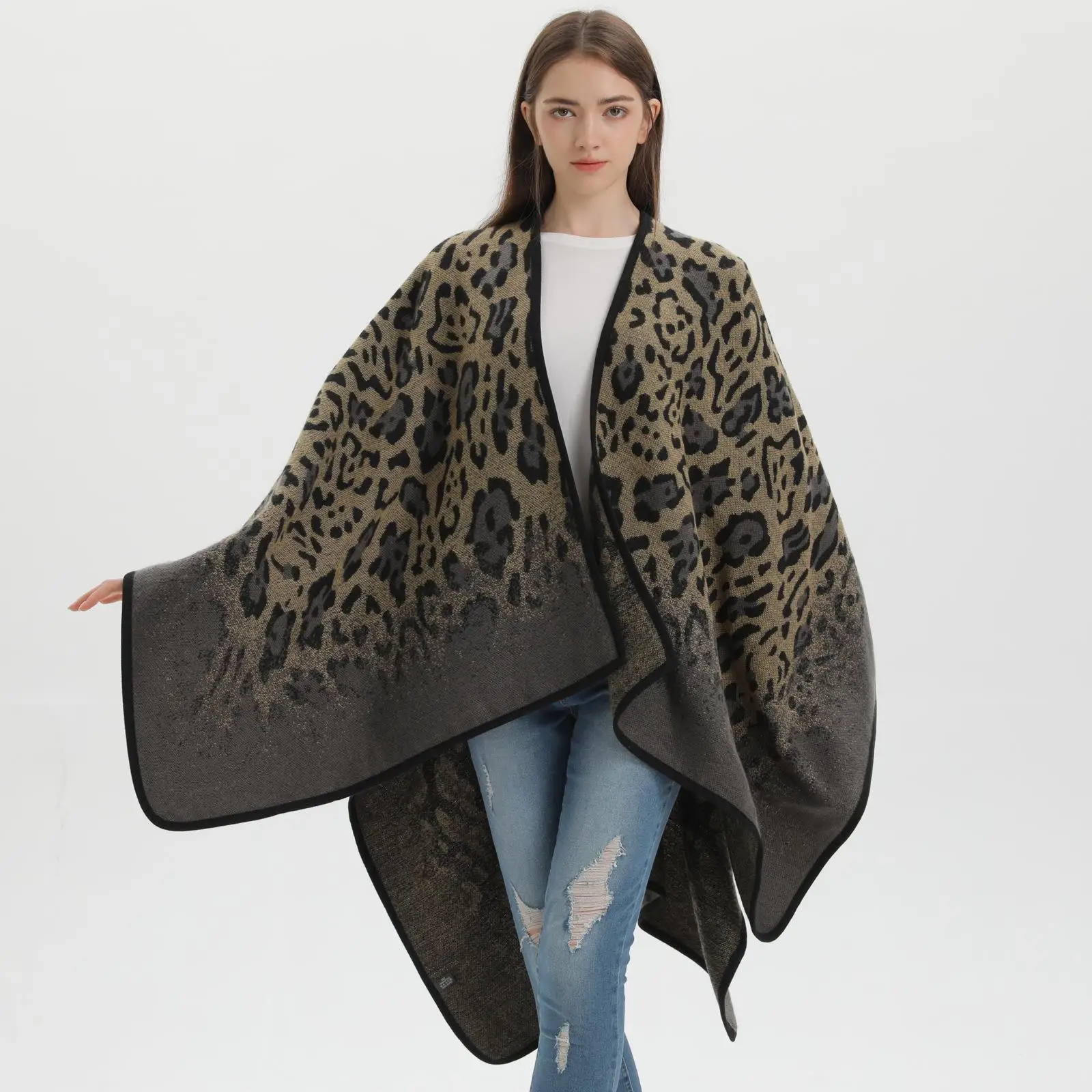 

Classic Leopard Print Large Scarf Women's Thi Warm Autumn Winter New Sle Faionable Long Sve Set Cross-Border ular