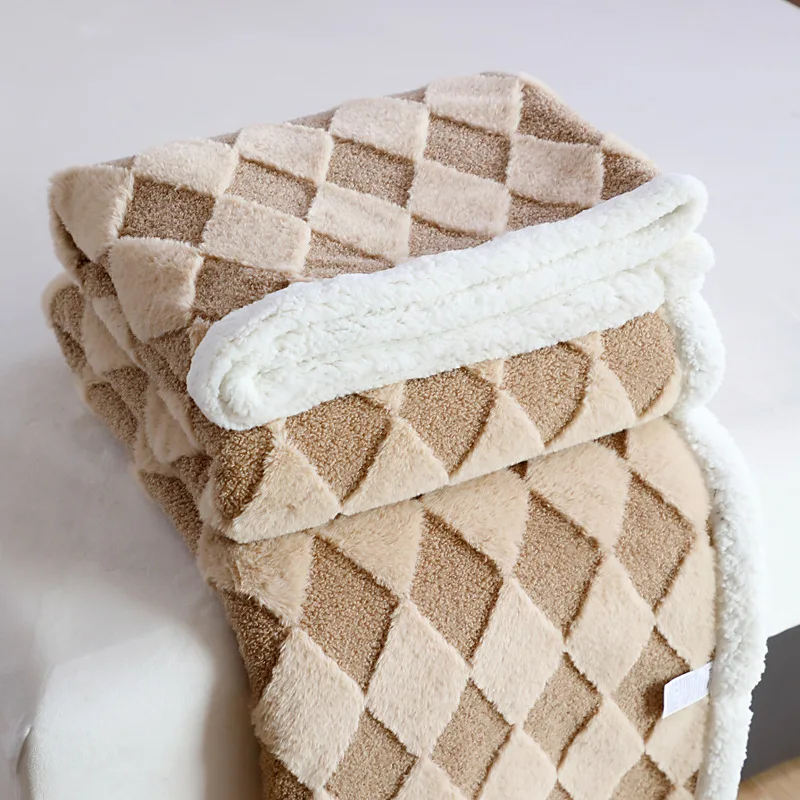 Winter Warm Solid Color Flannel Blanket Thai Rabbit Hair Nap Blanket Double Sided Sherpa Pet Blanket All Season Fleece Throw
