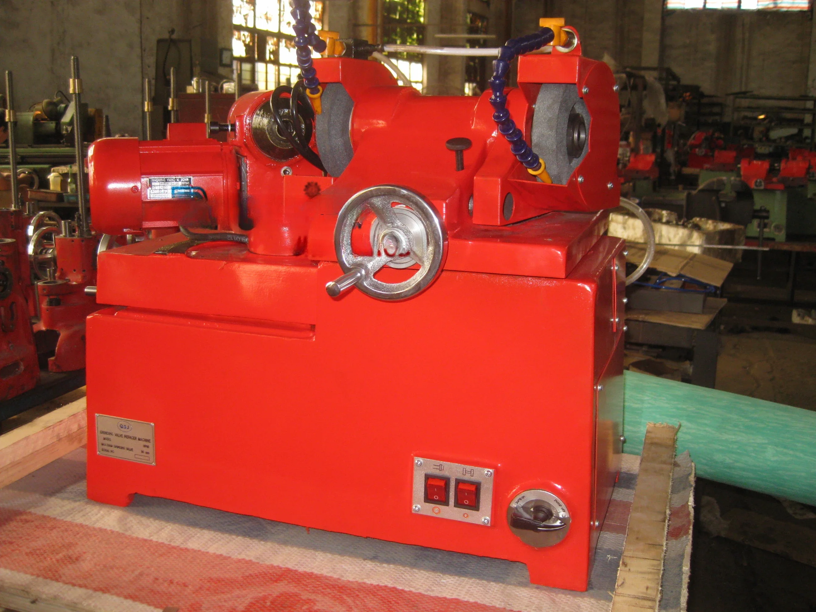 New 220 Volt 550 KW Grinder/retractor/valve Machine 3m9390 (with Cabinet) Small Size and Easy Operation