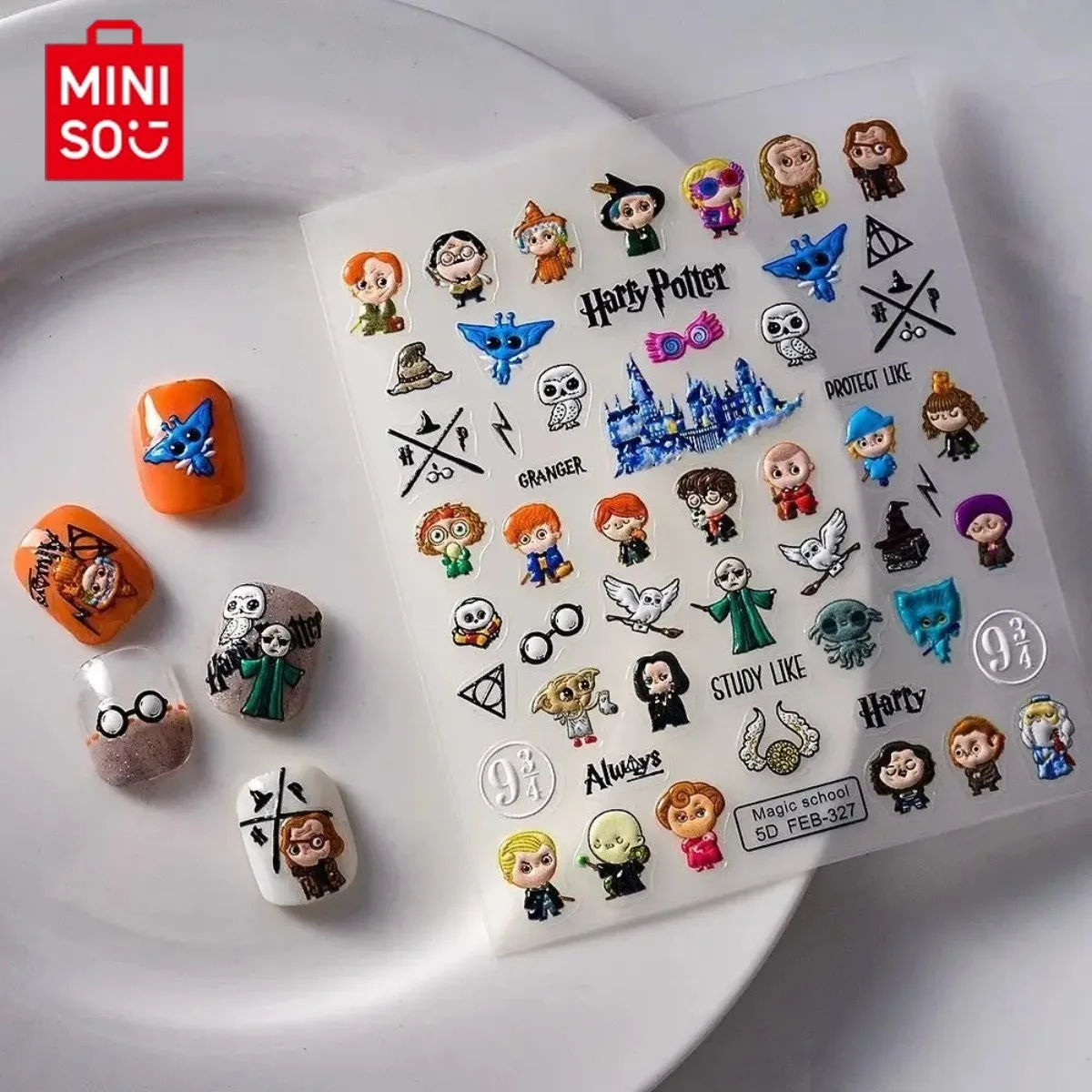 ملصقات أظافر منقوشة من MINISO Harry Potter لتزيين الأظافر عناصر Zard ثلاثية الأبعاد مقاومة للماء، تدوم طويلاً، سهلة التقشير وغير تالفة