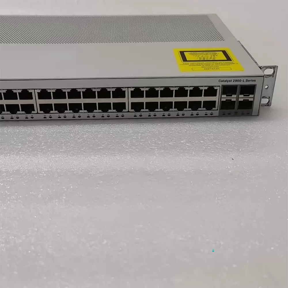 WS-C2960L-48TS-LL Network management switch 48 port Gigabit 4 Gigabit SFP