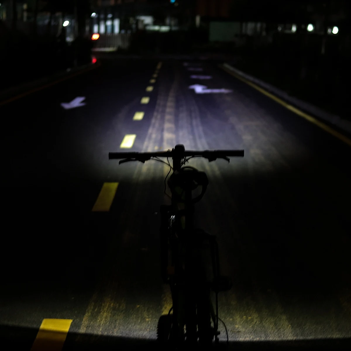 

B64CDynamo Bike Light Front Light Set Input AC 6V 3W Dynamo Bicycle LED Headlight Bike Accessories