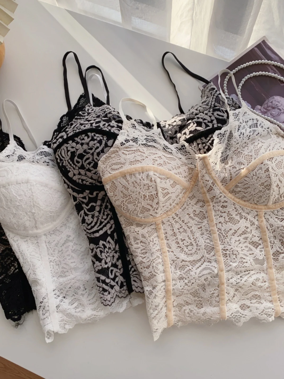 Pure Desire Versatile Camisole Women's Winter Sexy Girl with Chest Pad Slimming Lace Small Shirt Chest Clothes Beautiful Back