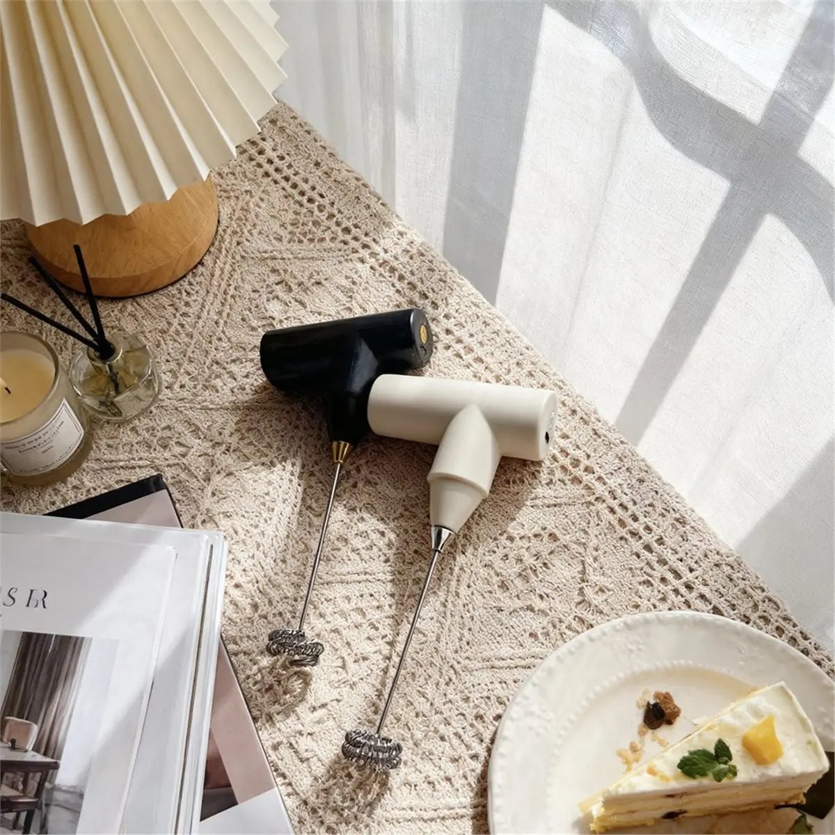 (A25M) 2PCS Electric Mixer Wireless Battery Operated Blender Egg Beater Hand Mixer Electrical Electric Handheld Blender