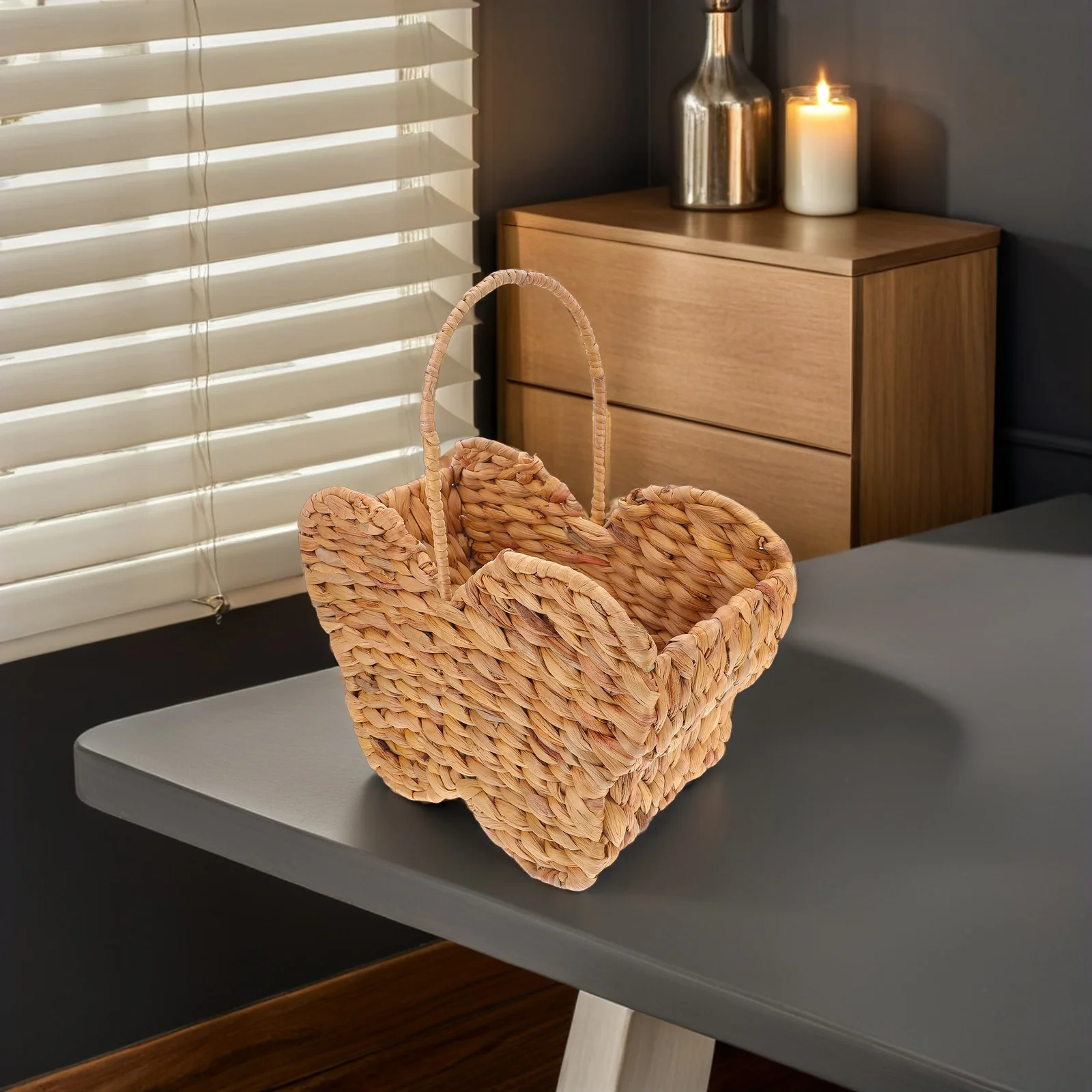 

Butterfly Shape Kids Wicker Storage Basket Lightweight Natural Handwoven Grass Organizer for Picnic Nursery Desk Hanging Use