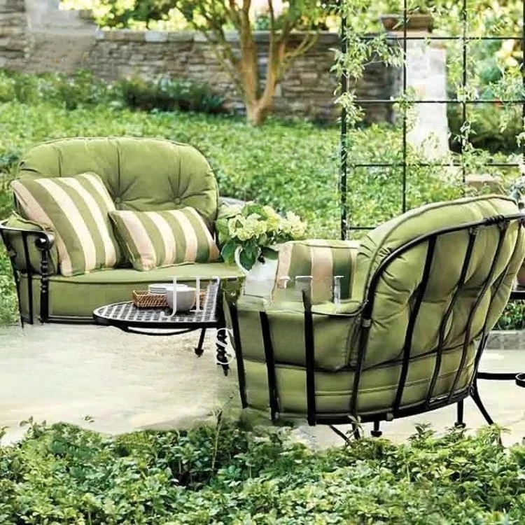 Outdoor villa courtyard leisure garden wrought iron sofa coffee table combination retro homestay outdoor open-air rainproof