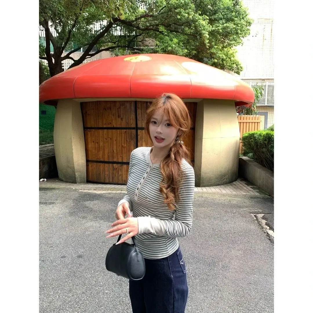 

Pullovers Womens American Summery Hot Warm Heated Burning Scorching Searing Blistering Scalding Boiling Torrid Tropical Sweaters