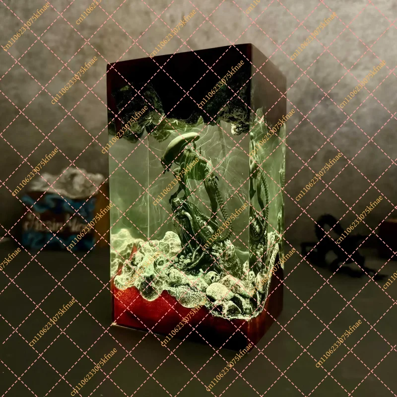 Space Monster Alien Epoxy Resin Ornament, Movie Peripheral Gift for Movie Lovers
