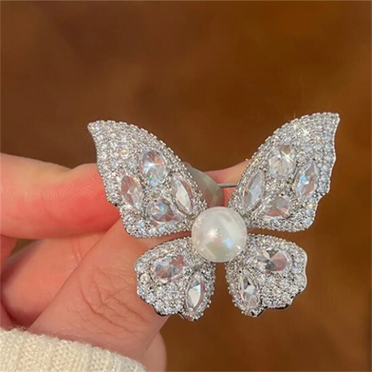 1Pc Fashion Butterfly Brooch Elegant and Exquisite Luxury Jewelry Clothing Backpack Accessories Party Banquet Birthday Gift 2024