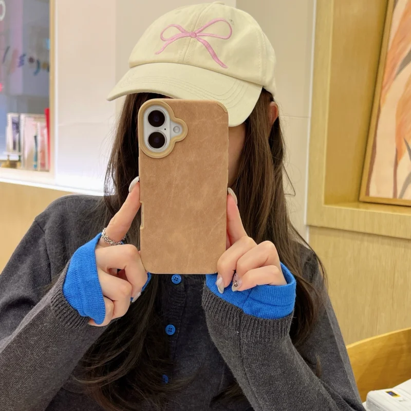 

Large-hole matte suede in khaki color suitable for Apple devices16PromaxShockproof and durable15PromaxPhone case14PromaxProtecti