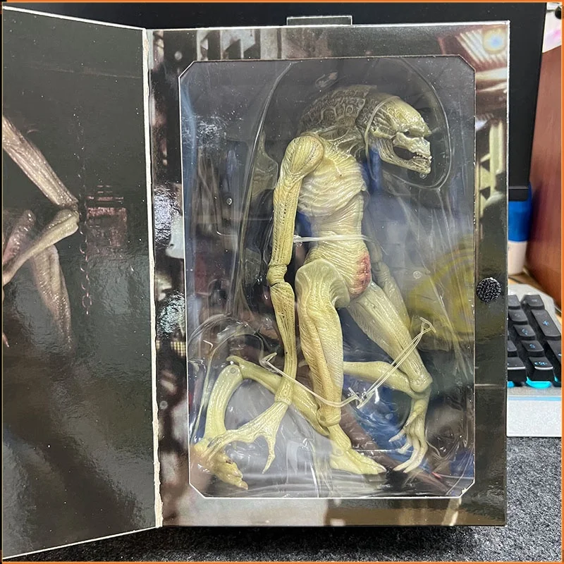 New genuine NECA Alien 4 Deadly Ship Resurrection Reverse Seed 7-inch model that can be made by hand toy gifts