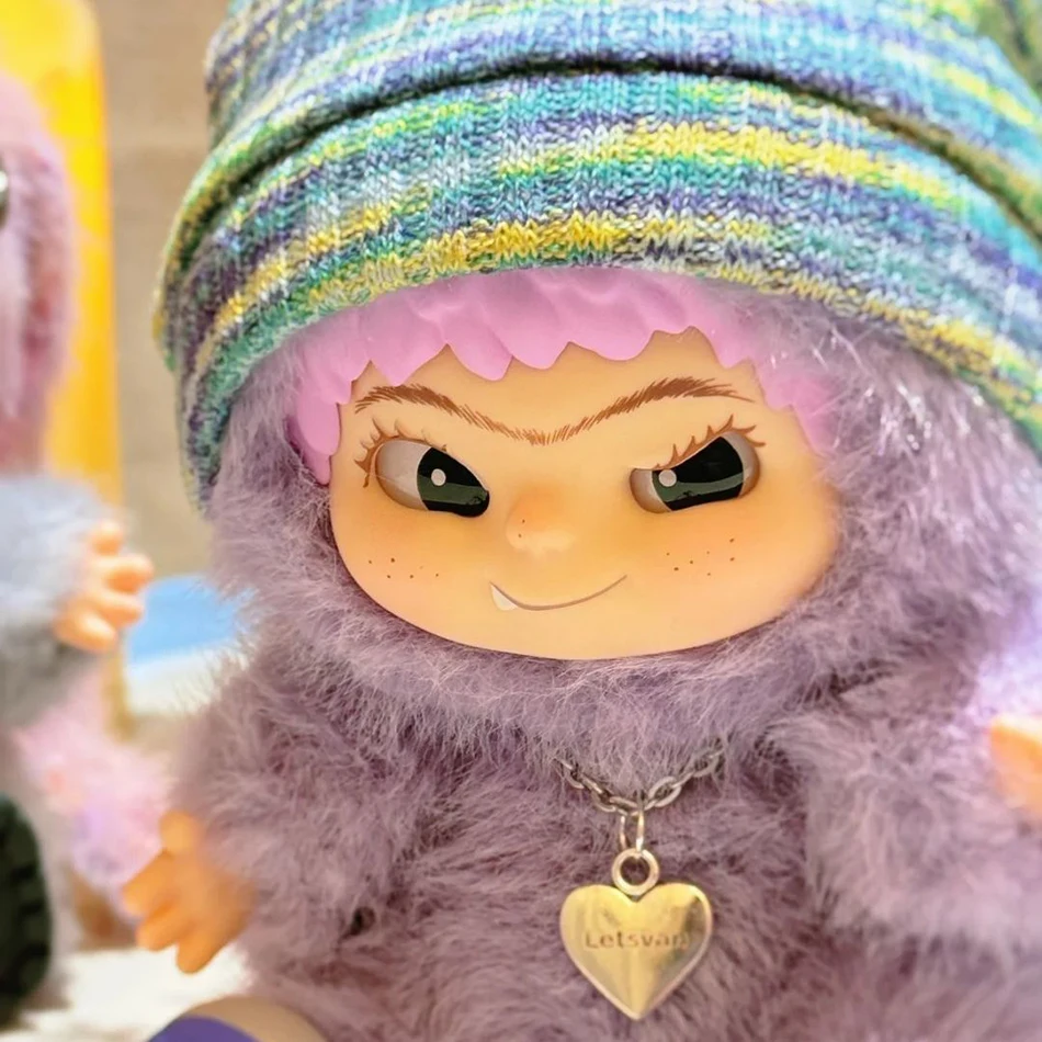 Wakuku Fuzzy Trendy Fun Party Blind Box Cute Action Figure Mystery Box Cute Doll Bag Pendant Toy Kid Surprise Christmas Gift Toy