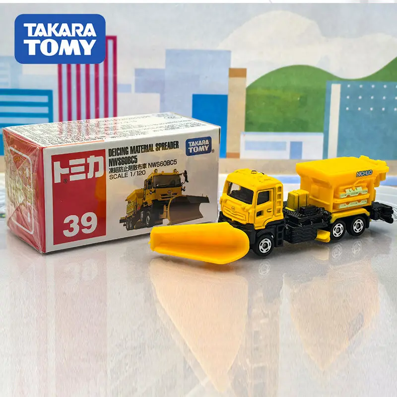 

TAKARA TOMY Diecast Alloy Car Model 39 Snow Removal Truck with Antifreeze Spray 917540
