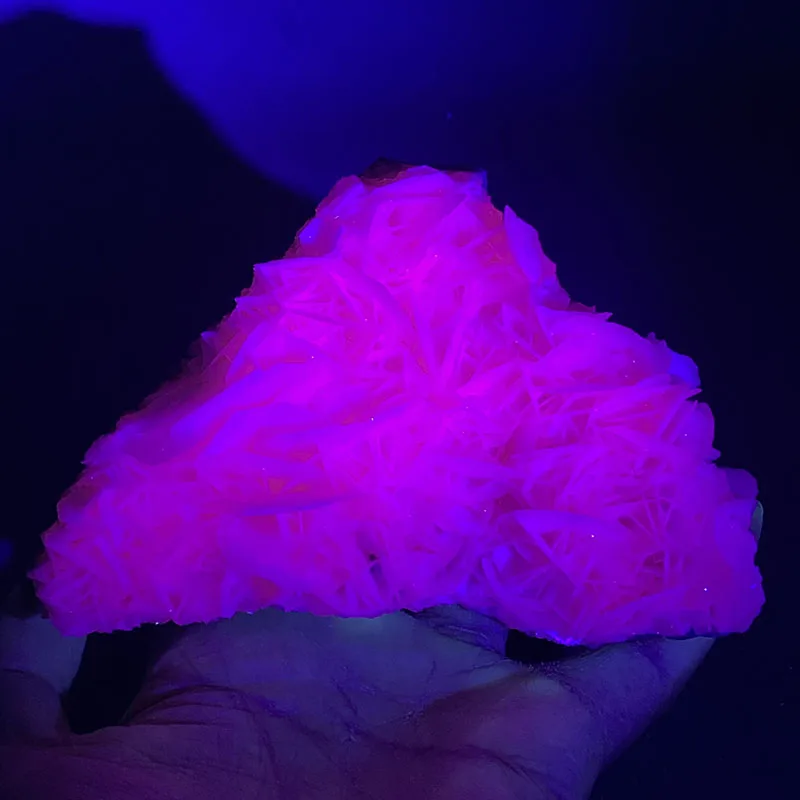 100%Natural white flake  fluorescence calcite（Fluorescent effect pink） rough specimen crystal quartz gemstone