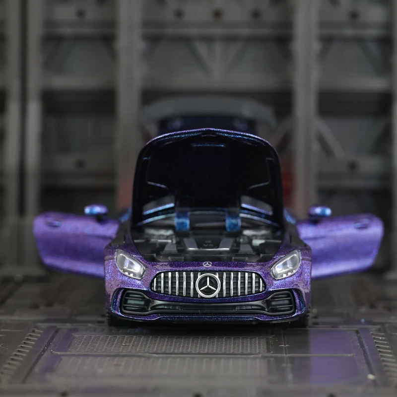 1:32 Mercedes Benz AMG GT-R adorno de modelo de coche de aleación, puertas y capó de motor, el maletero se puede abrir, juguetes eléctricos para niños