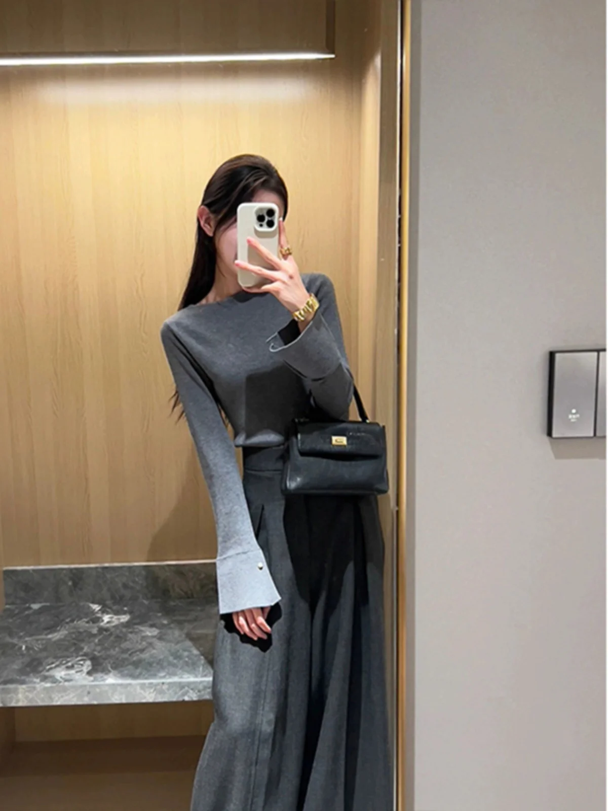 엘레 라운드 네 벨 스베 슬림 핏 니트웨어 여성 이너웨어 탑 패셔너블 가을 겨울 신상 슬림 라이트 마투리 윈드