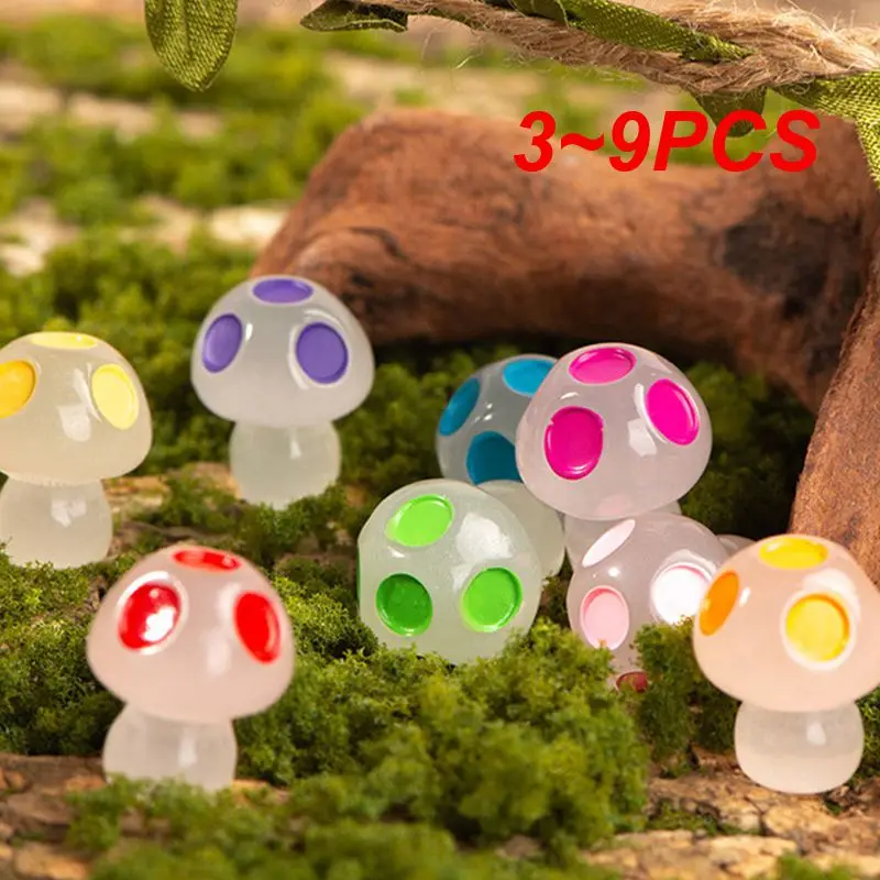 3~9PCS Mini Mushroom Ornaments Multi-functional Decoration Miniature Gardening Mushroom Decoration Glow Effect Whimsical