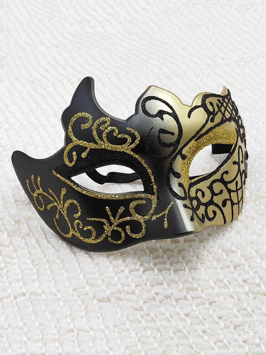 Mask Adult Environmental Protection Material Color Irregular Shape Handsome Ancient Christmas Props Accessories Couple Style 1Pc