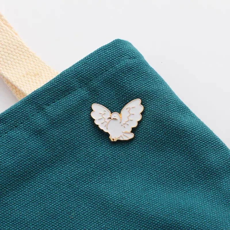 New Cute Peace Dove Brooch Badge Pins Decoration DIY for Clothes Bags Shoes Hat Scarf T-shirt Jeans