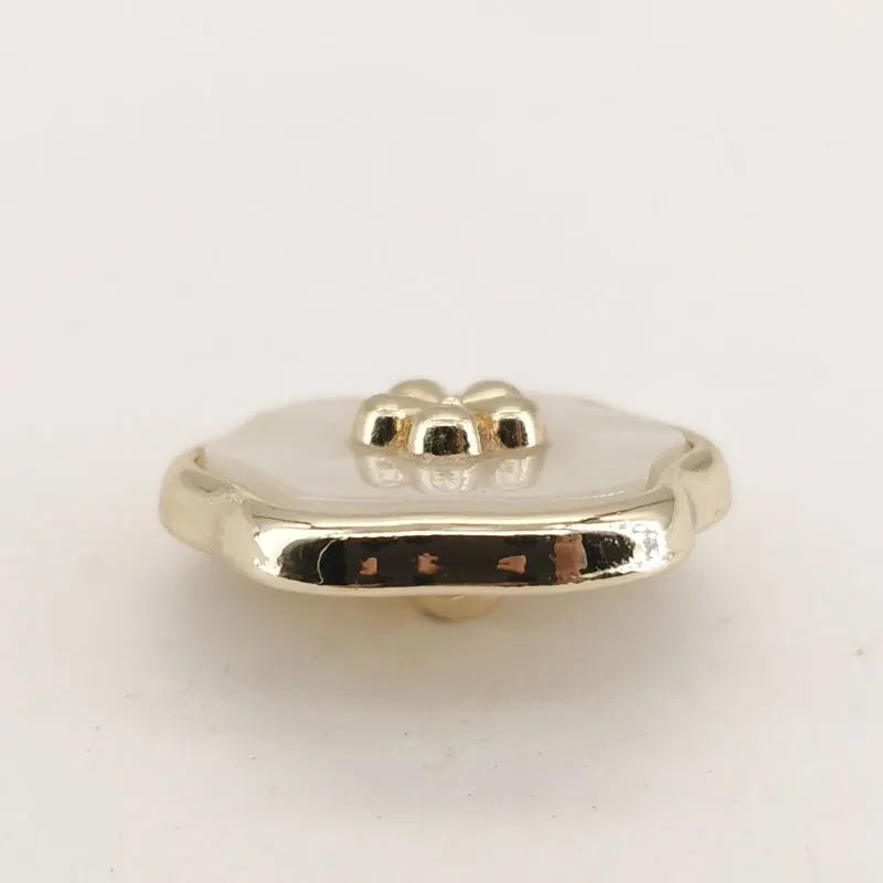 6 Stück kreative, blumenförmige Knöpfe, 18/23 mm, wunderschöne Pflaumenblüten-Metallknöpfe mit Stiel, Nähzubehör für Kleidung, DIY-Bastelarbeiten. – Detail 3