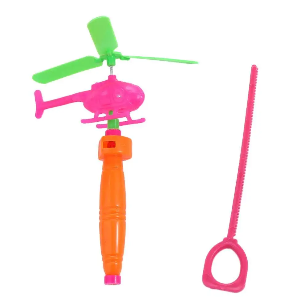Giocattoli per elicotteri con linea di trazione in plastica Mini velivoli con linea di trazione per giochi all'aperto multicolori con aereo con coulisse con manico assemblato